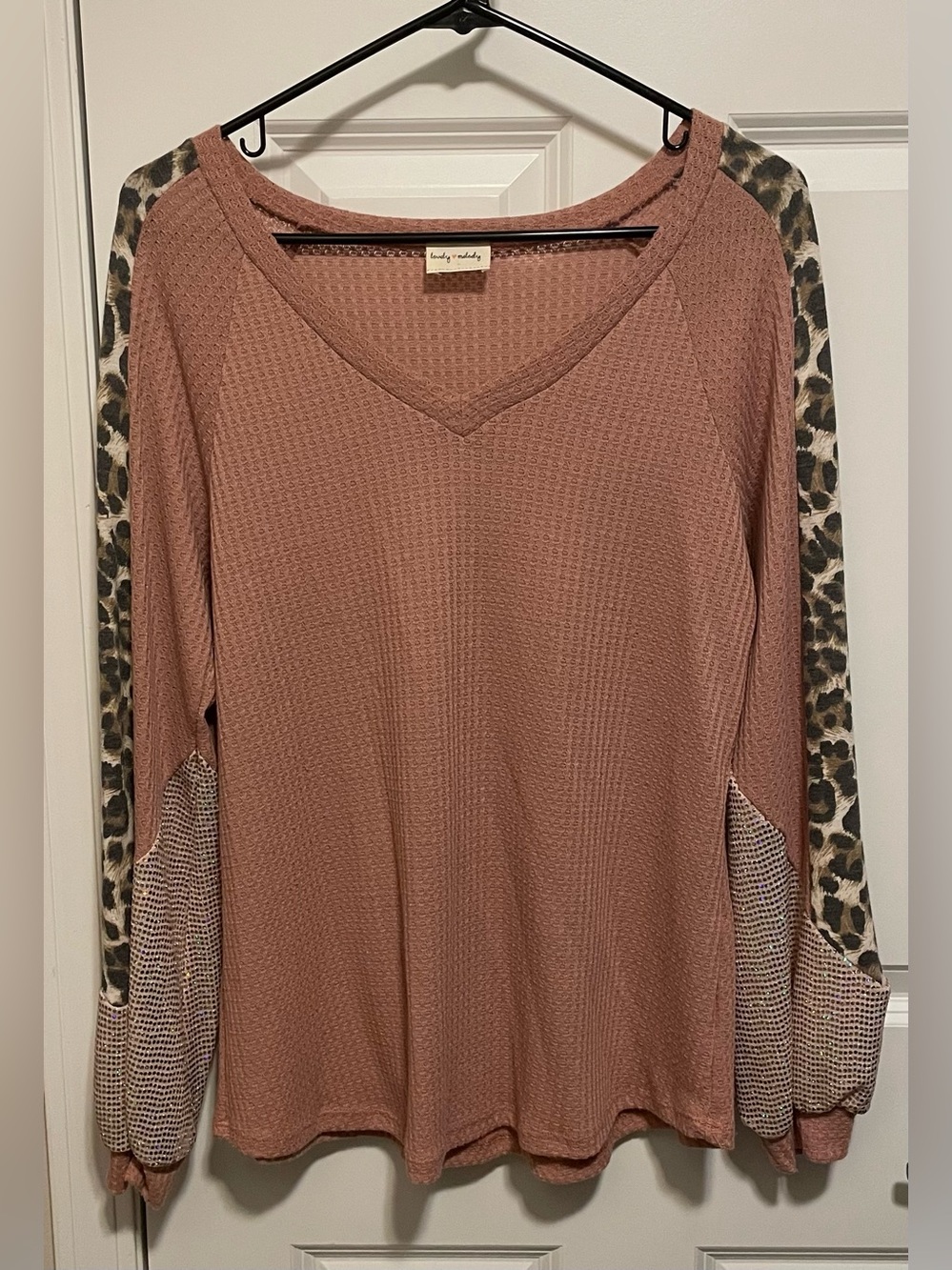 Lovely Melody Mauve Thermal Waffle Knit Top Leopard Sequin Sleeves Size L